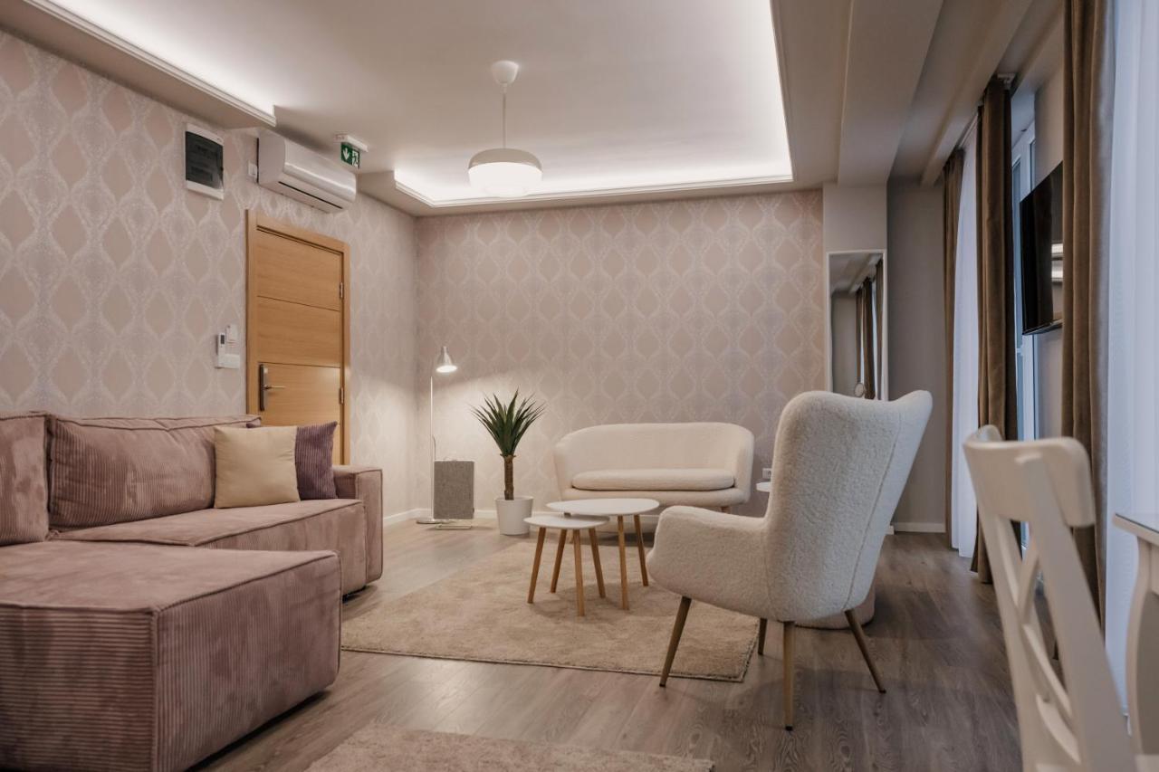 Hotel Beli Dvor Čačak Zewnętrze zdjęcie