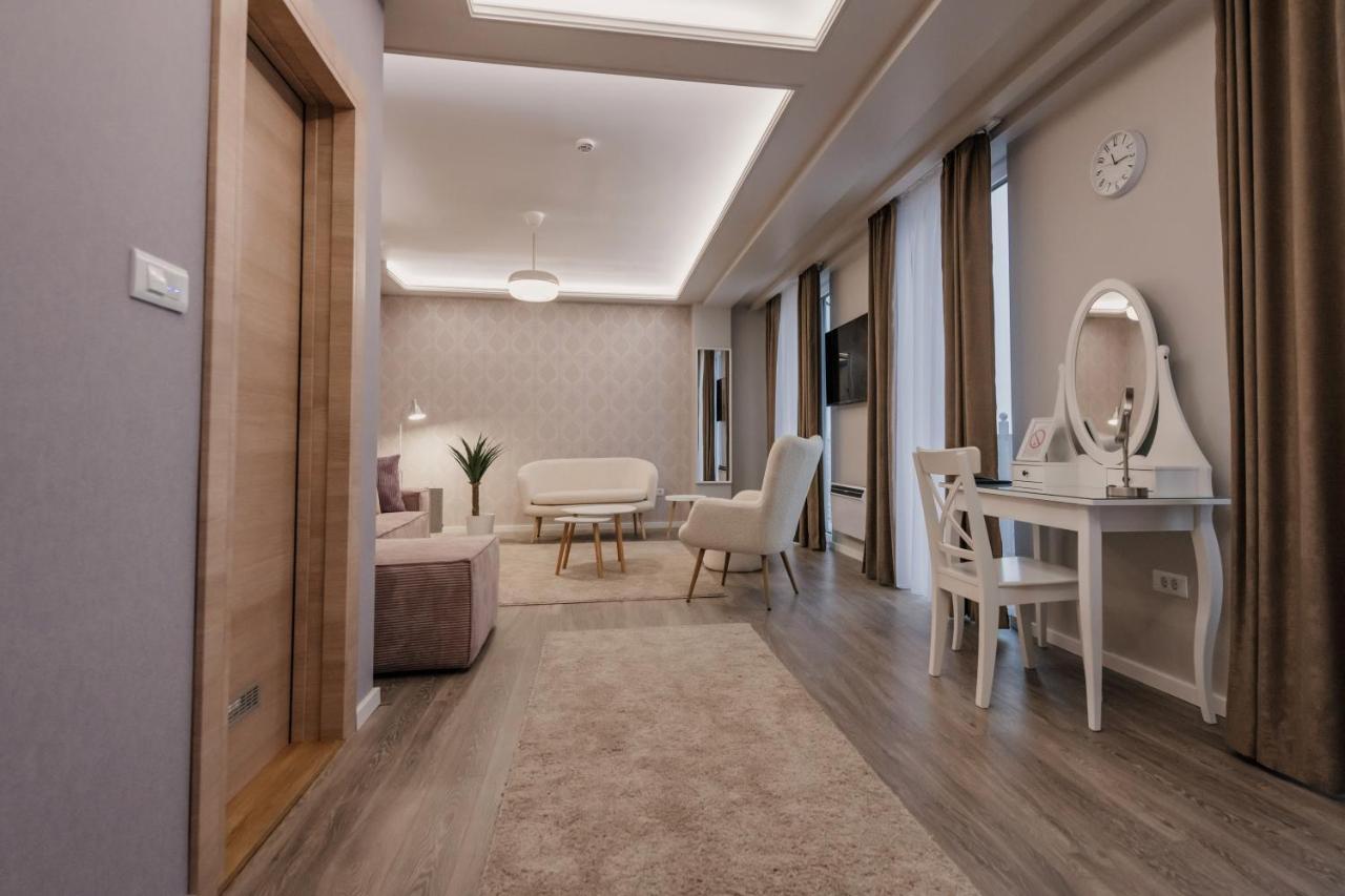 Hotel Beli Dvor Čačak Zewnętrze zdjęcie