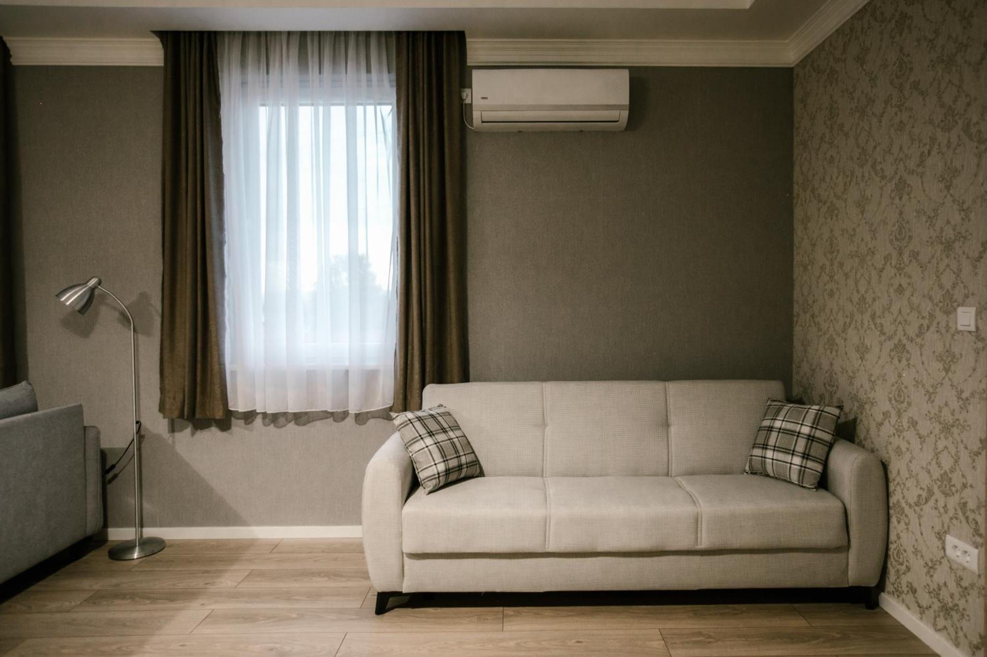 Hotel Beli Dvor Čačak Zewnętrze zdjęcie