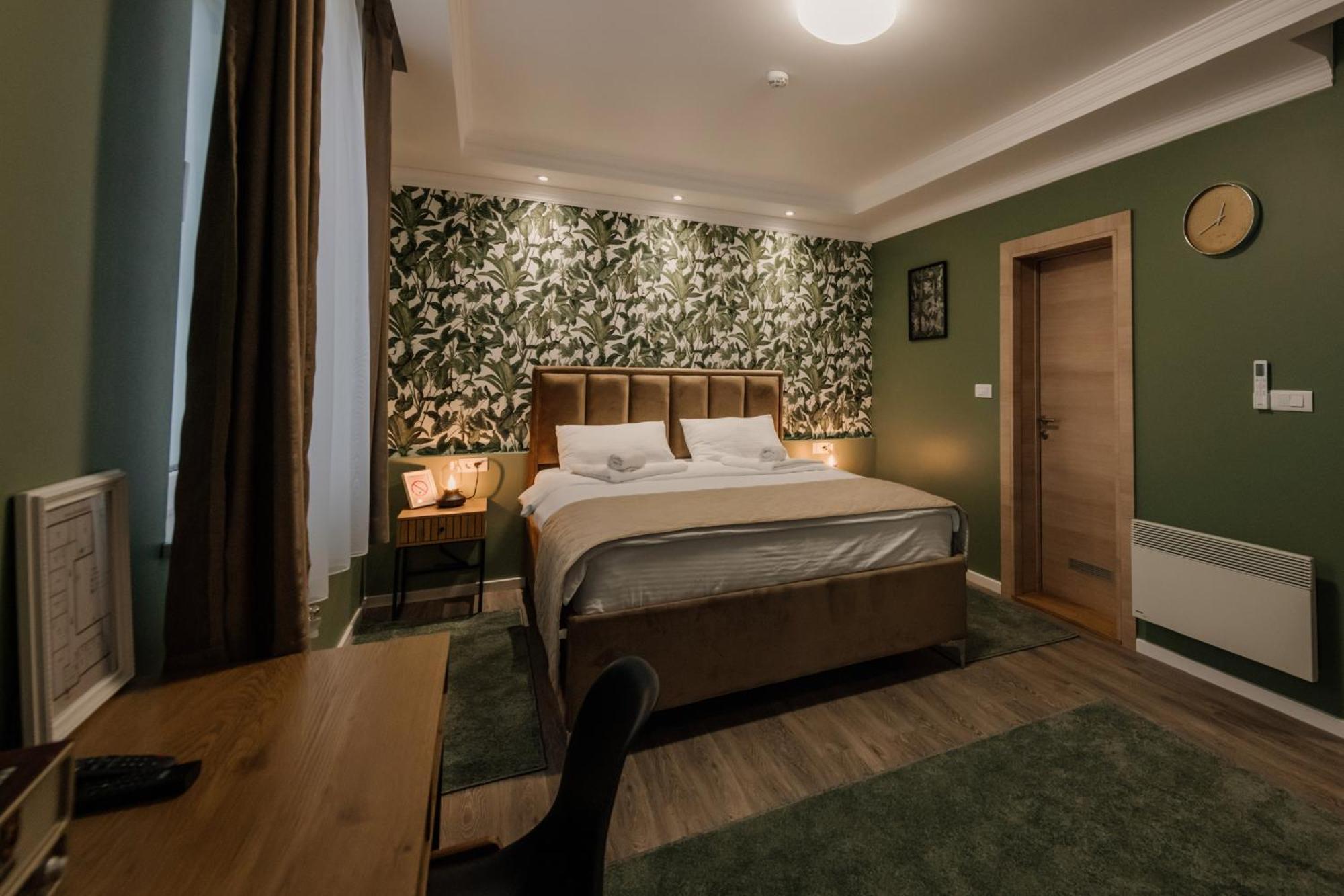 Hotel Beli Dvor Čačak Zewnętrze zdjęcie