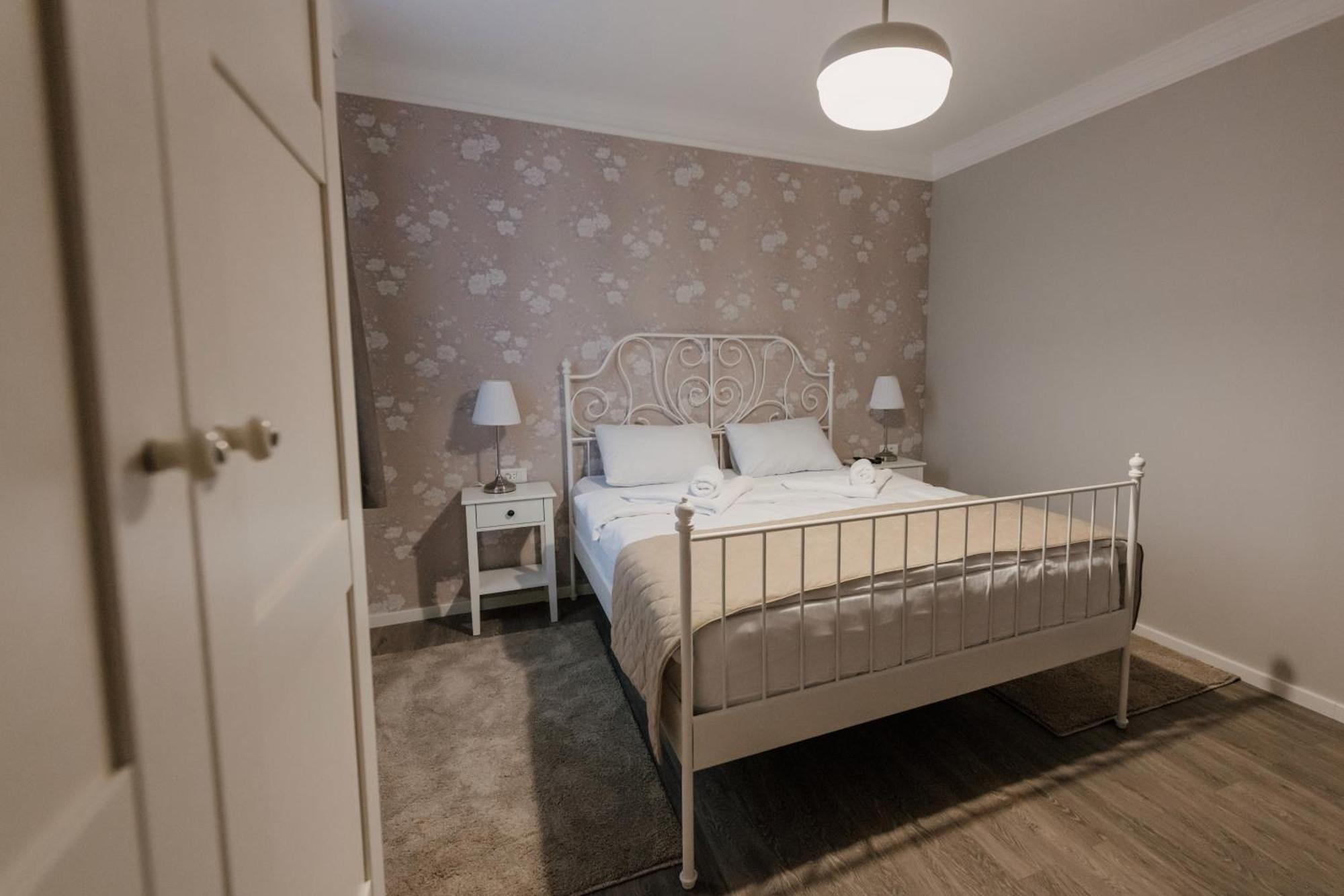Hotel Beli Dvor Čačak Zewnętrze zdjęcie