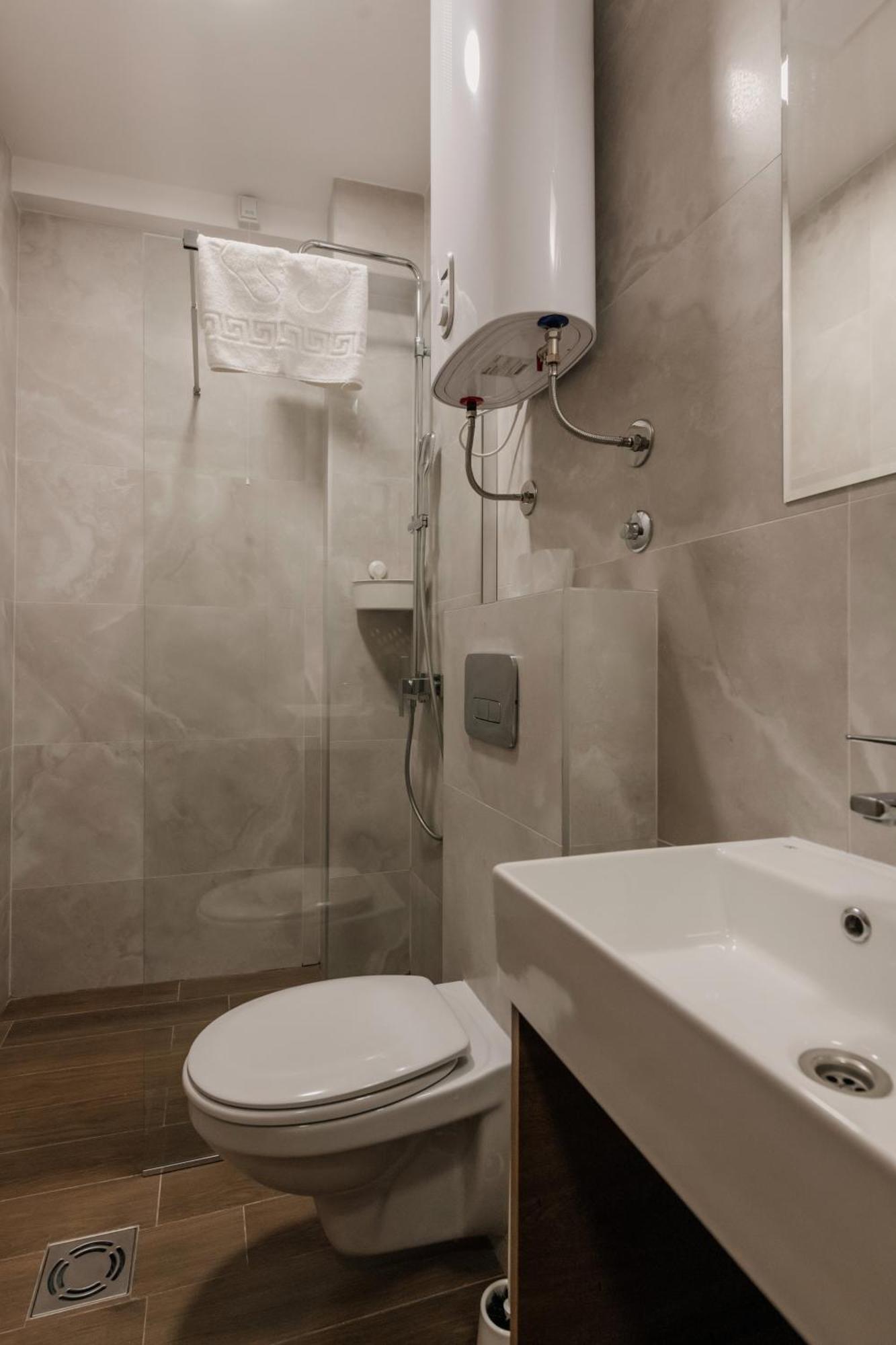Hotel Beli Dvor Čačak Zewnętrze zdjęcie