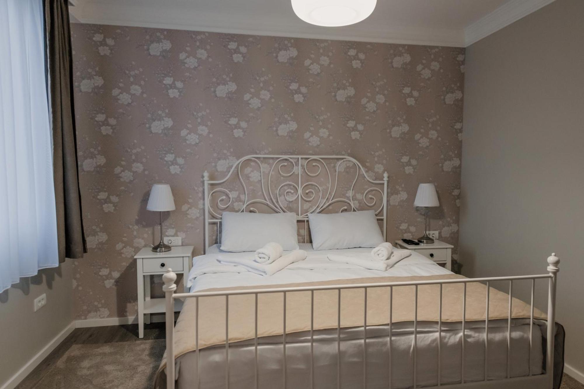 Hotel Beli Dvor Čačak Zewnętrze zdjęcie