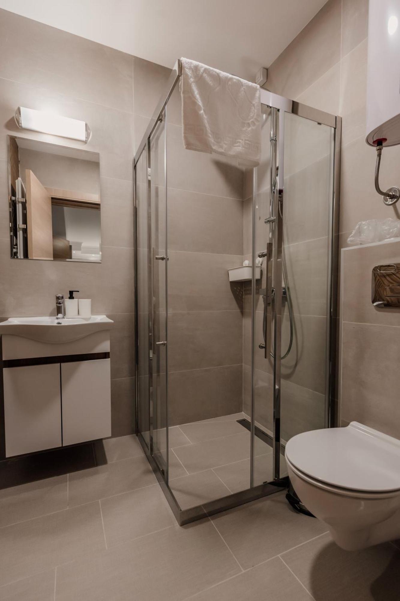 Hotel Beli Dvor Čačak Zewnętrze zdjęcie