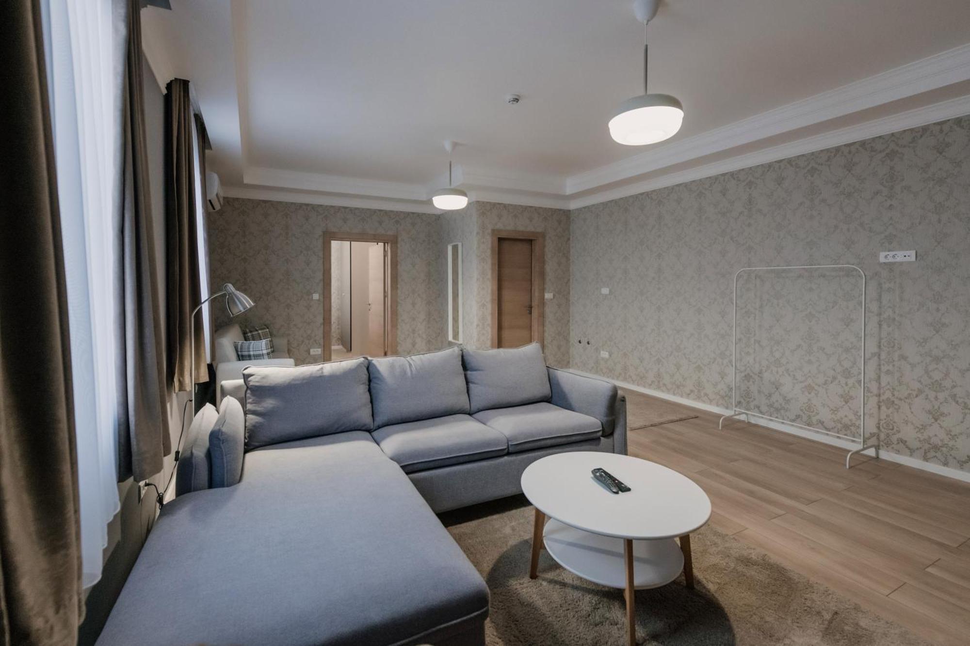 Hotel Beli Dvor Čačak Zewnętrze zdjęcie